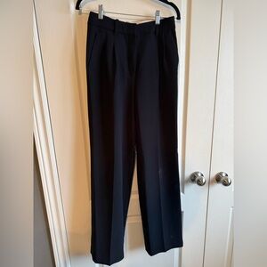 Aritzia Wilfred Black “The Effortless Pant”